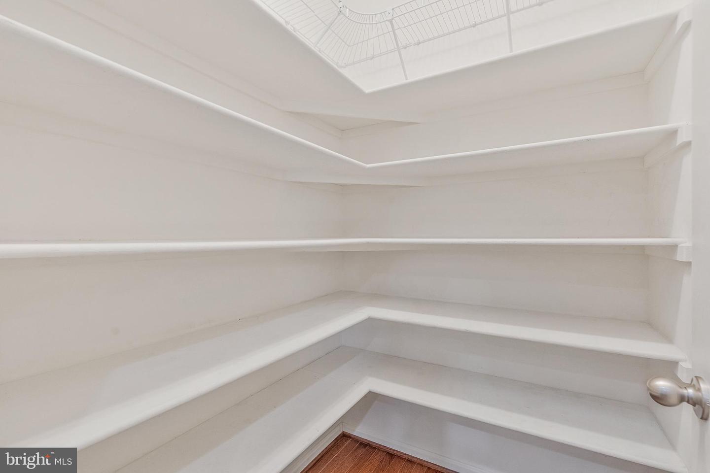 24847 MASON DALE TER, CHANTILLY, Virginia 20152, 3 Bedrooms Bedrooms, ,3 BathroomsBathrooms,Residential,For sale,24847 MASON DALE TER,VALO2099858 MLS # VALO2099858