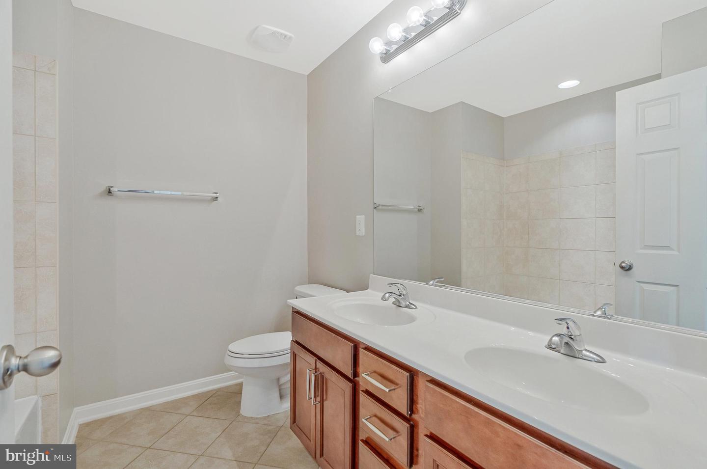24847 MASON DALE TER, CHANTILLY, Virginia 20152, 3 Bedrooms Bedrooms, ,3 BathroomsBathrooms,Residential,For sale,24847 MASON DALE TER,VALO2099858 MLS # VALO2099858