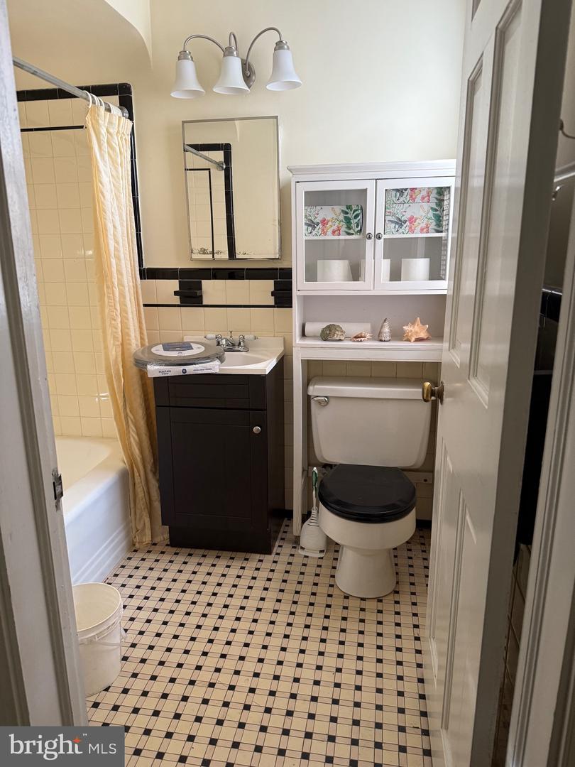 3420 LIVINGSTON ST NW, WASHINGTON, District Of Columbia 20015, 4 Bedrooms Bedrooms, ,3 BathroomsBathrooms,Residential,For sale,3420 LIVINGSTON ST NW,DCDC2208918 MLS # DCDC2208918