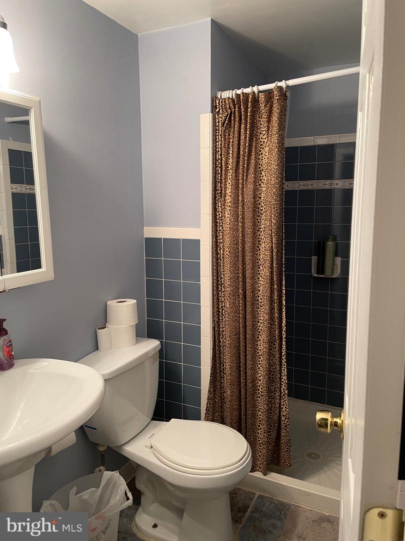 3420 LIVINGSTON ST NW, WASHINGTON, District Of Columbia 20015, 4 Bedrooms Bedrooms, ,3 BathroomsBathrooms,Residential,For sale,3420 LIVINGSTON ST NW,DCDC2208918 MLS # DCDC2208918