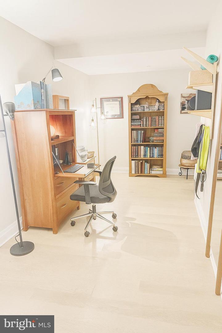 925 N FAIRFAX ST #405, ALEXANDRIA, Virginia 22314, 1 Bedroom Bedrooms, ,1 BathroomBathrooms,Residential,For sale,925 N FAIRFAX ST #405,VAAX2047630 MLS # VAAX2047630