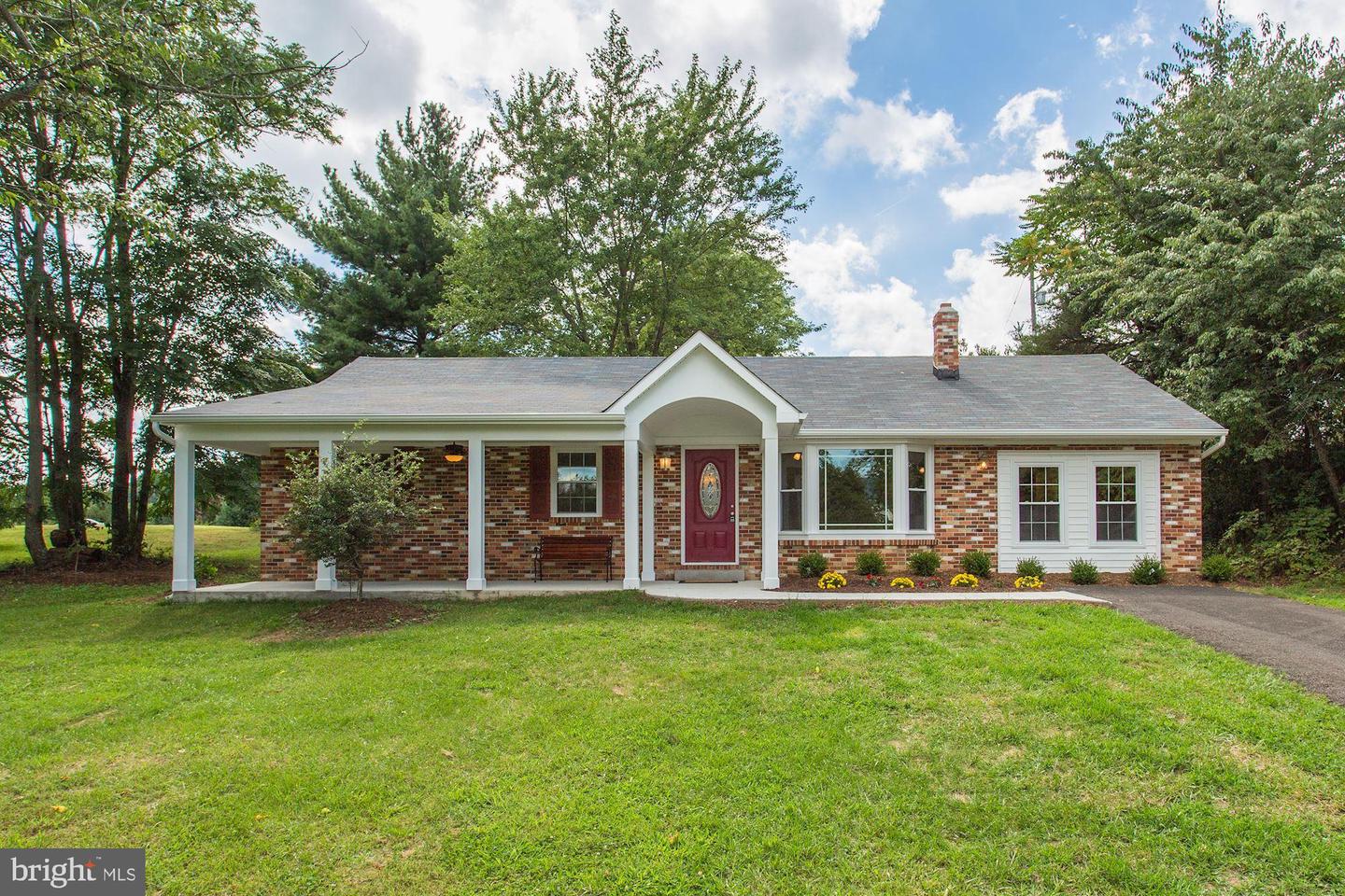 5006 LEEDS MANOR RD, MARKHAM, Virginia 22643, 4 Bedrooms Bedrooms, ,2 BathroomsBathrooms,Residential,For sale,5006 LEEDS MANOR RD,VAFQ2018356 MLS # VAFQ2018356
