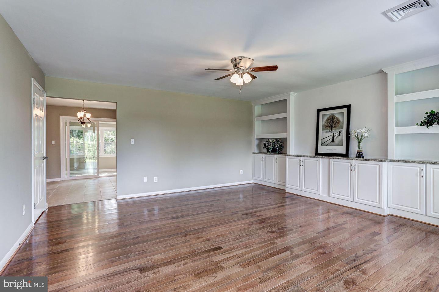 5006 LEEDS MANOR RD, MARKHAM, Virginia 22643, 4 Bedrooms Bedrooms, ,2 BathroomsBathrooms,Residential,For sale,5006 LEEDS MANOR RD,VAFQ2018356 MLS # VAFQ2018356