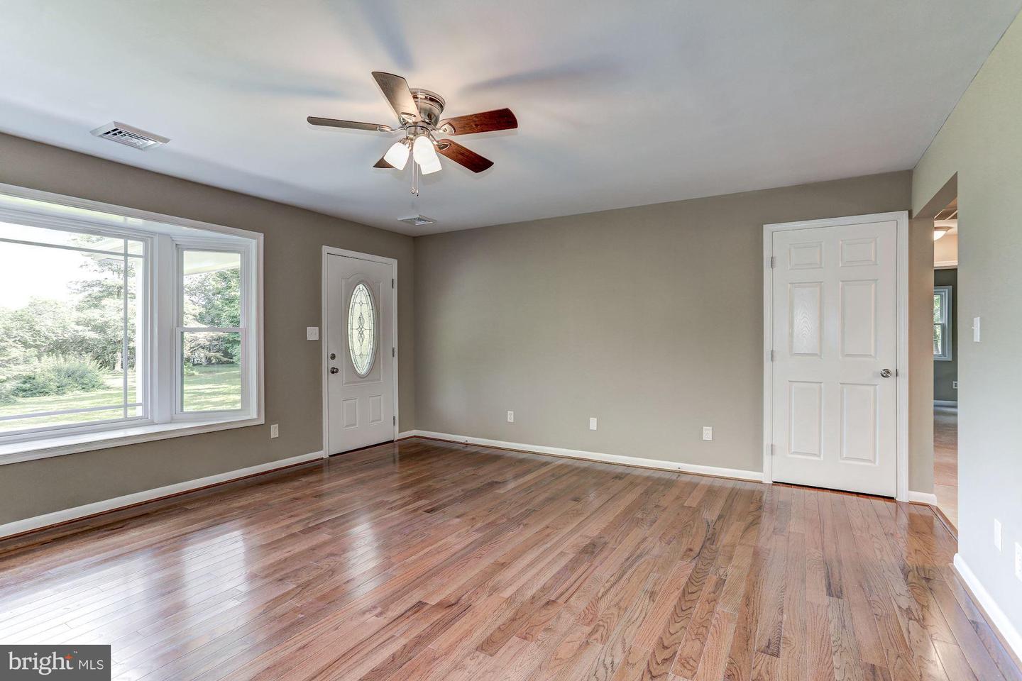 5006 LEEDS MANOR RD, MARKHAM, Virginia 22643, 4 Bedrooms Bedrooms, ,2 BathroomsBathrooms,Residential,For sale,5006 LEEDS MANOR RD,VAFQ2018356 MLS # VAFQ2018356