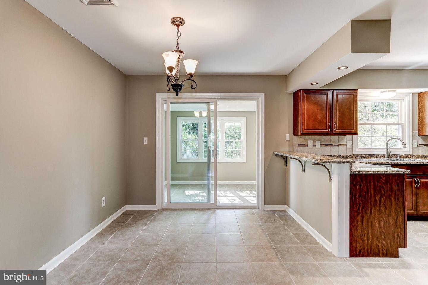 5006 LEEDS MANOR RD, MARKHAM, Virginia 22643, 4 Bedrooms Bedrooms, ,2 BathroomsBathrooms,Residential,For sale,5006 LEEDS MANOR RD,VAFQ2018356 MLS # VAFQ2018356