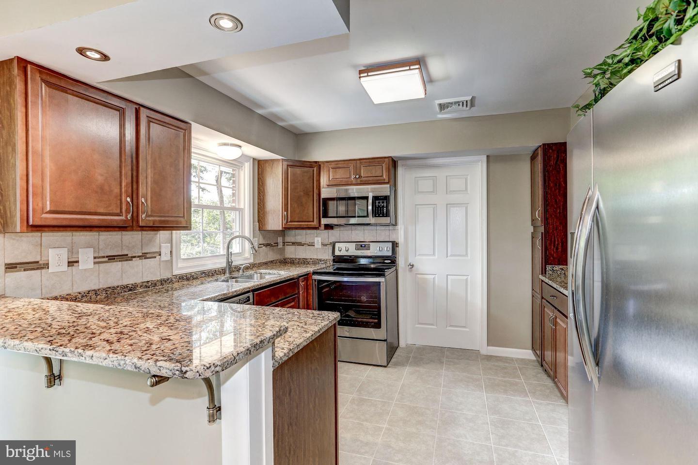 5006 LEEDS MANOR RD, MARKHAM, Virginia 22643, 4 Bedrooms Bedrooms, ,2 BathroomsBathrooms,Residential,For sale,5006 LEEDS MANOR RD,VAFQ2018356 MLS # VAFQ2018356