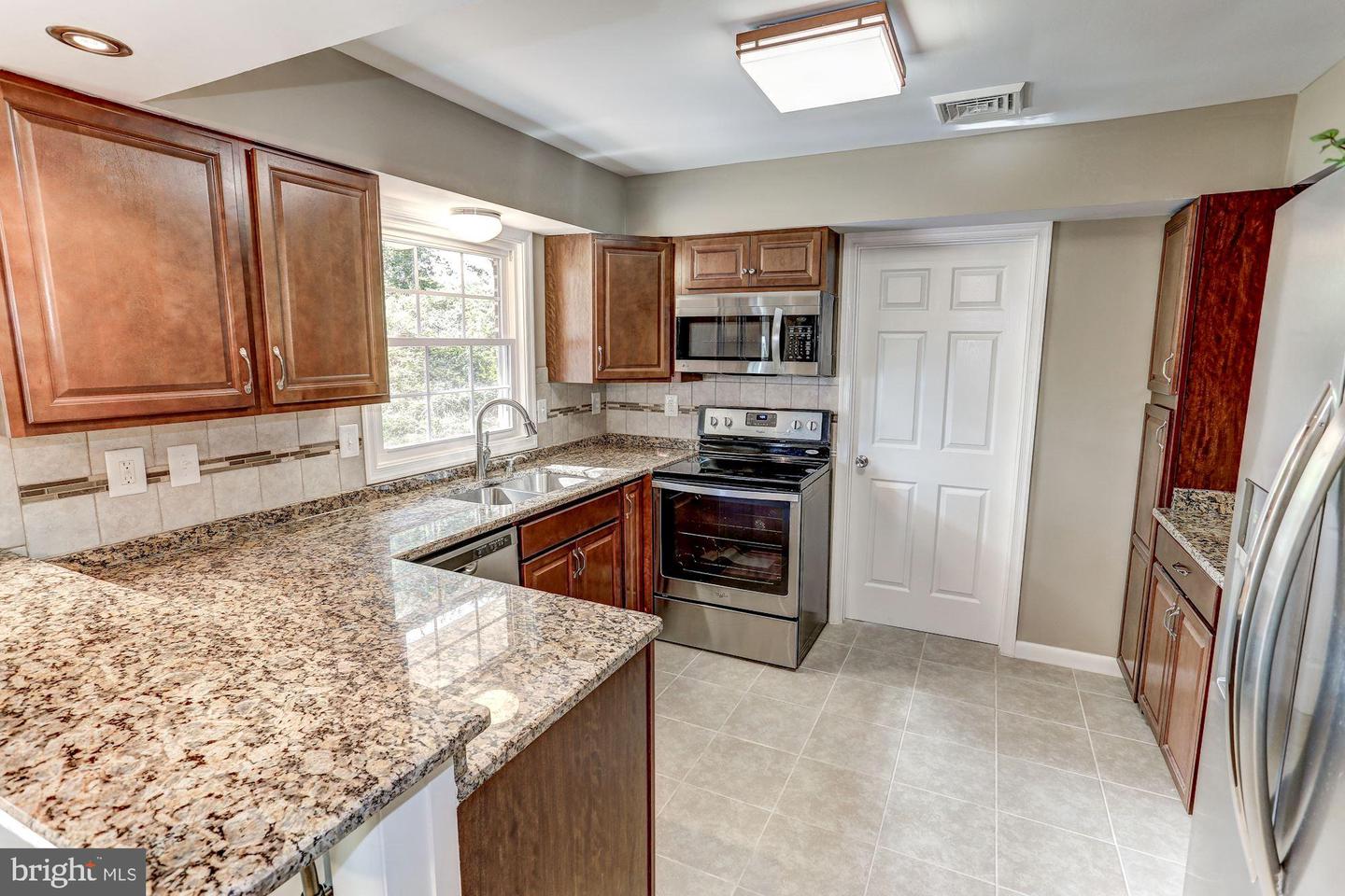 5006 LEEDS MANOR RD, MARKHAM, Virginia 22643, 4 Bedrooms Bedrooms, ,2 BathroomsBathrooms,Residential,For sale,5006 LEEDS MANOR RD,VAFQ2018356 MLS # VAFQ2018356