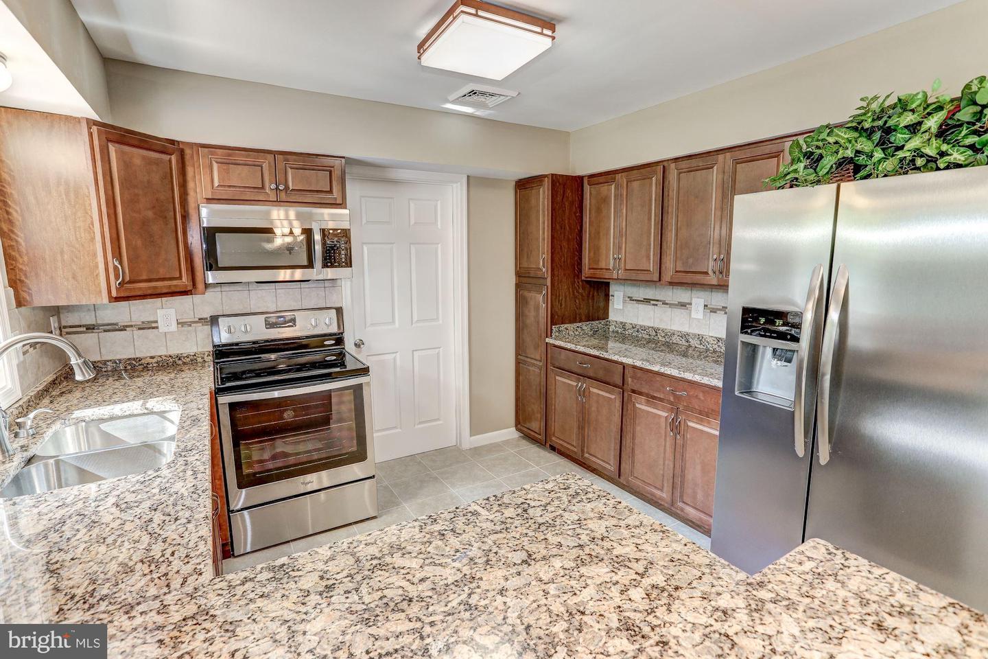 5006 LEEDS MANOR RD, MARKHAM, Virginia 22643, 4 Bedrooms Bedrooms, ,2 BathroomsBathrooms,Residential,For sale,5006 LEEDS MANOR RD,VAFQ2018356 MLS # VAFQ2018356