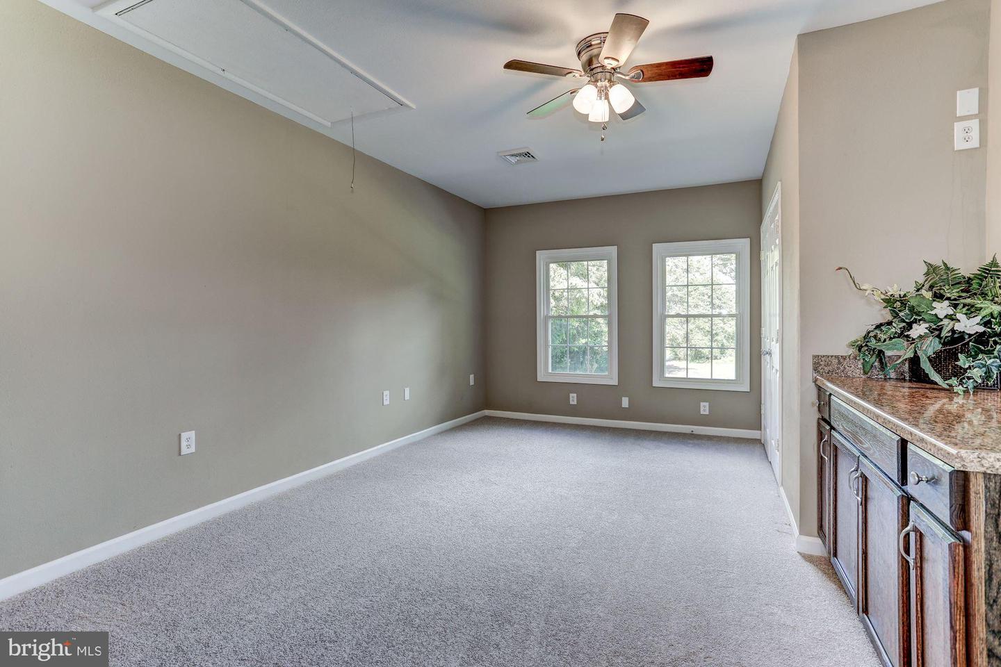 5006 LEEDS MANOR RD, MARKHAM, Virginia 22643, 4 Bedrooms Bedrooms, ,2 BathroomsBathrooms,Residential,For sale,5006 LEEDS MANOR RD,VAFQ2018356 MLS # VAFQ2018356