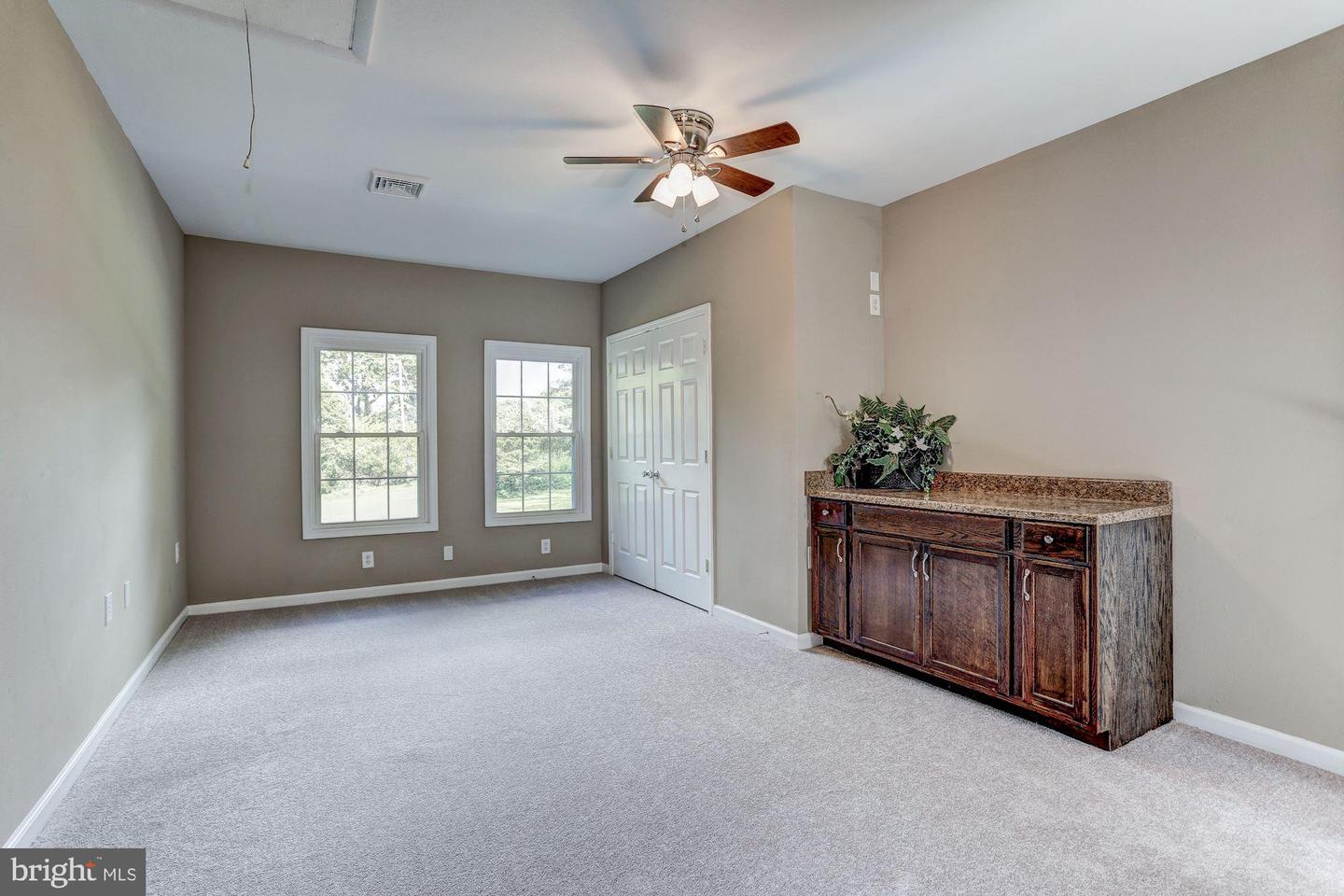 5006 LEEDS MANOR RD, MARKHAM, Virginia 22643, 4 Bedrooms Bedrooms, ,2 BathroomsBathrooms,Residential,For sale,5006 LEEDS MANOR RD,VAFQ2018356 MLS # VAFQ2018356