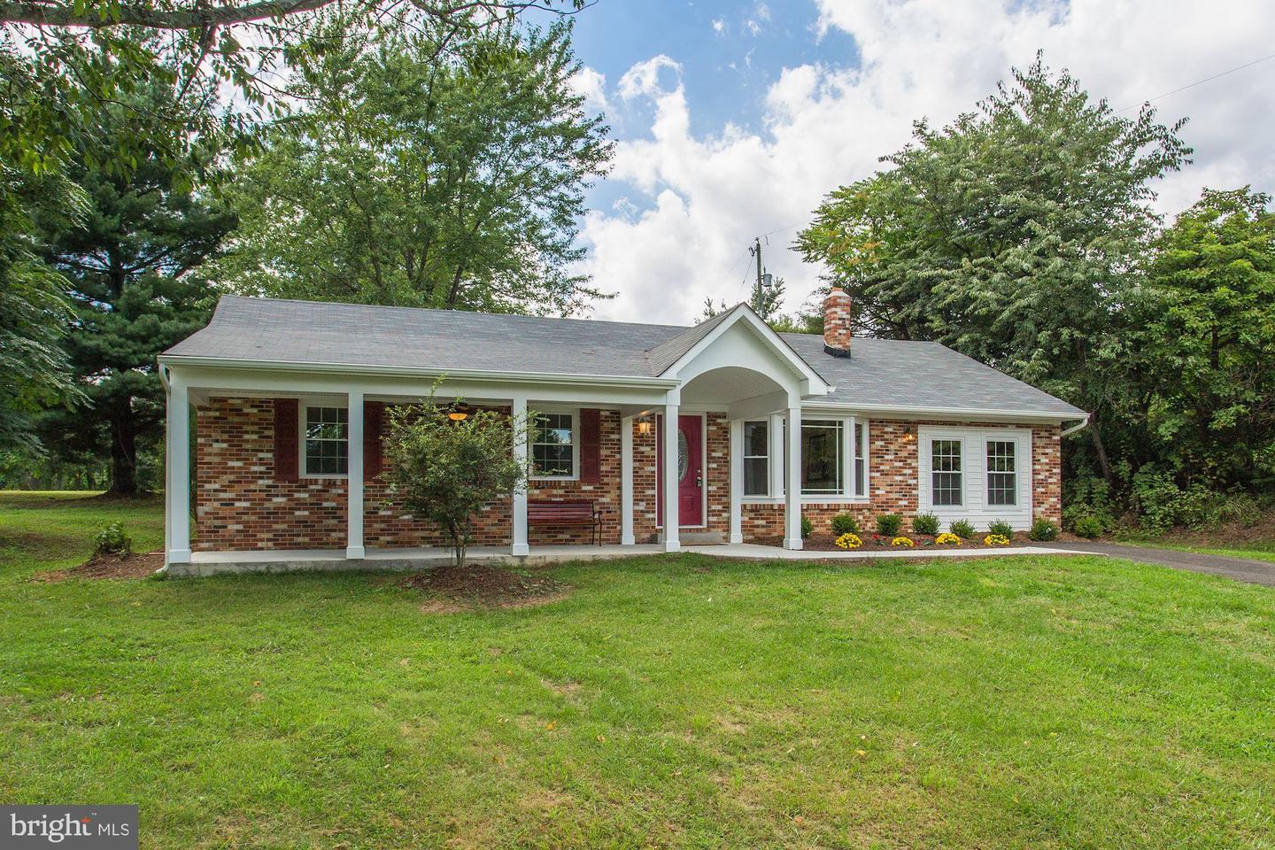 5006 LEEDS MANOR RD, MARKHAM, Virginia 22643, 4 Bedrooms Bedrooms, ,2 BathroomsBathrooms,Residential,For sale,5006 LEEDS MANOR RD,VAFQ2018356 MLS # VAFQ2018356