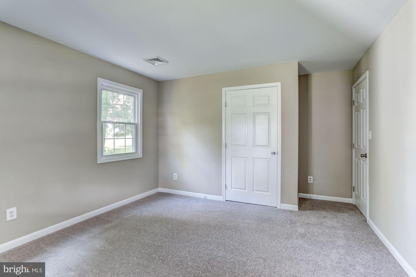 5006 LEEDS MANOR RD, MARKHAM, Virginia 22643, 4 Bedrooms Bedrooms, ,2 BathroomsBathrooms,Residential,For sale,5006 LEEDS MANOR RD,VAFQ2018356 MLS # VAFQ2018356