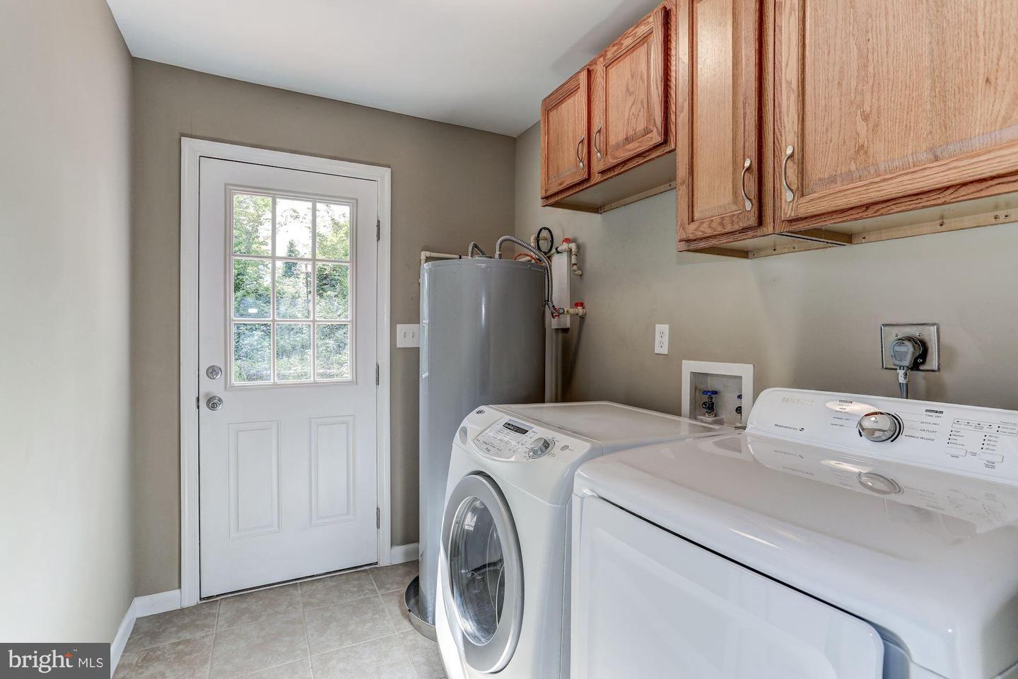 5006 LEEDS MANOR RD, MARKHAM, Virginia 22643, 4 Bedrooms Bedrooms, ,2 BathroomsBathrooms,Residential,For sale,5006 LEEDS MANOR RD,VAFQ2018356 MLS # VAFQ2018356