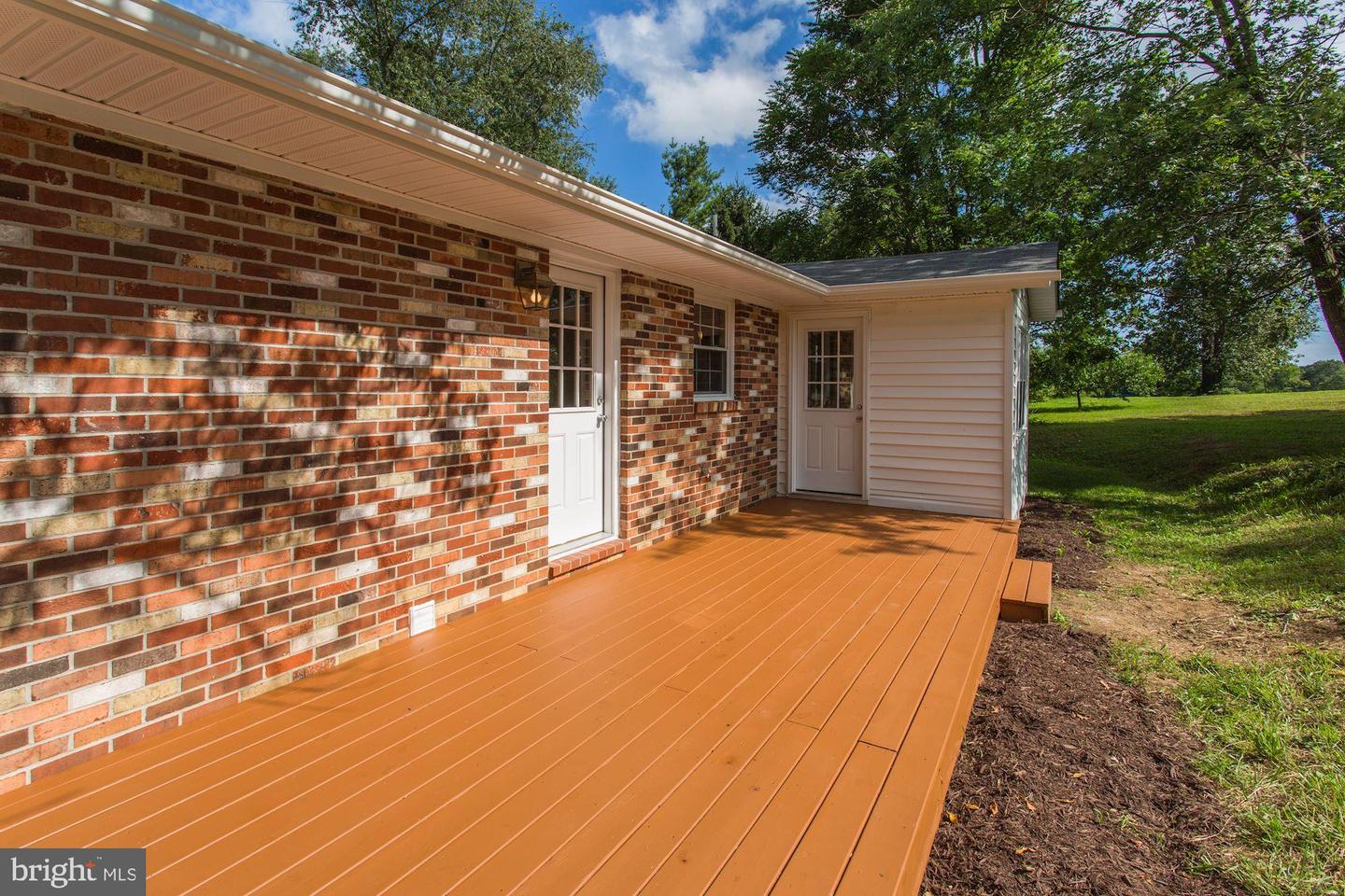 5006 LEEDS MANOR RD, MARKHAM, Virginia 22643, 4 Bedrooms Bedrooms, ,2 BathroomsBathrooms,Residential,For sale,5006 LEEDS MANOR RD,VAFQ2018356 MLS # VAFQ2018356