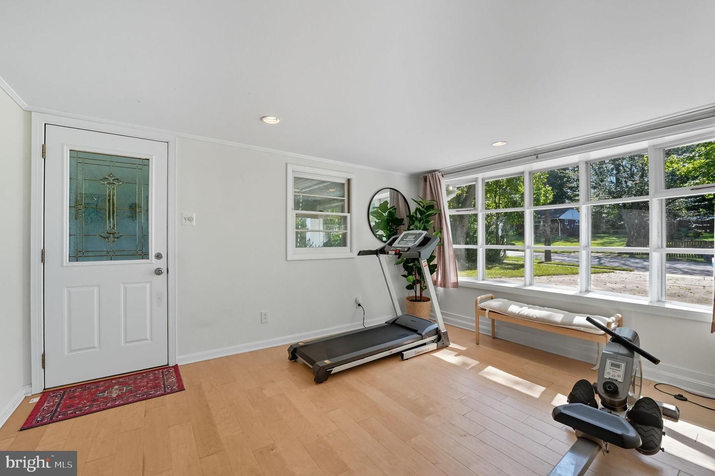 7317 FLOYD AVE, SPRINGFIELD, Virginia 22150, 3 Bedrooms Bedrooms, 9 Rooms Rooms,2 BathroomsBathrooms,Residential,For sale,7317 FLOYD AVE,VAFX2269998 MLS # VAFX2269998