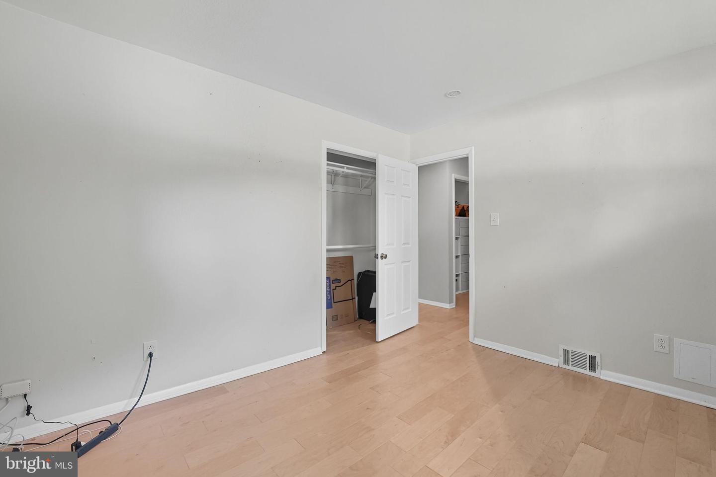 7317 FLOYD AVE, SPRINGFIELD, Virginia 22150, 3 Bedrooms Bedrooms, 9 Rooms Rooms,2 BathroomsBathrooms,Residential,For sale,7317 FLOYD AVE,VAFX2269998 MLS # VAFX2269998