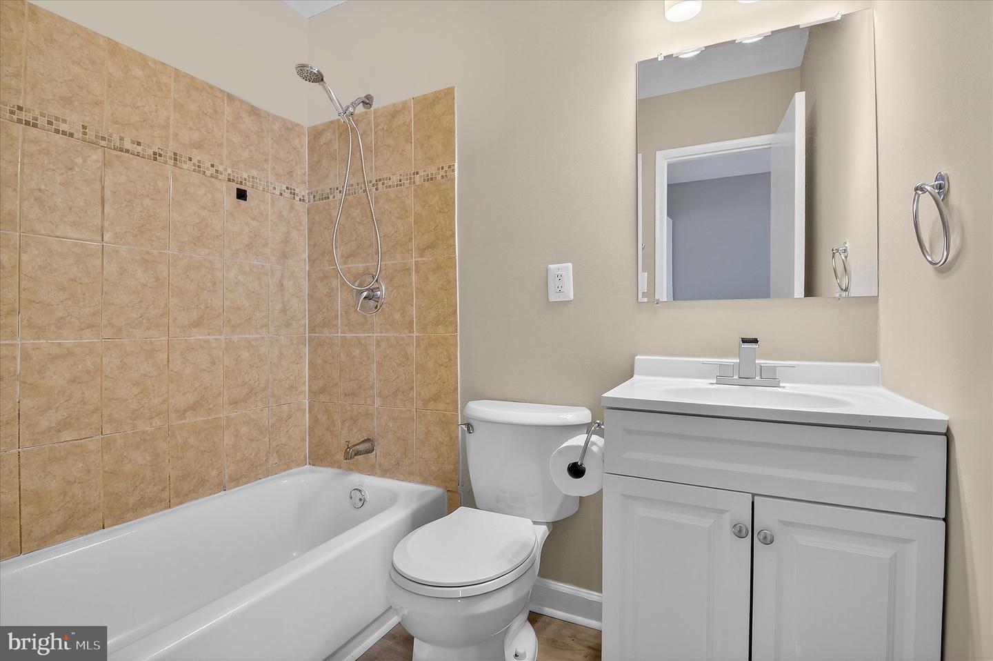 402 RENEAU WAY, HERNDON, Virginia 20170, 4 Bedrooms Bedrooms, ,2 BathroomsBathrooms,Residential,For sale,402 RENEAU WAY,VAFX2269718 MLS # VAFX2269718