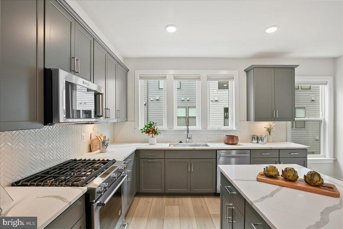 12768 SUNRISE VALLEY DR, RESTON, Virginia 20191, 4 Bedrooms Bedrooms, ,4 BathroomsBathrooms,Residential,For sale,12768 SUNRISE VALLEY DR,VAFX2270078 MLS # VAFX2270078