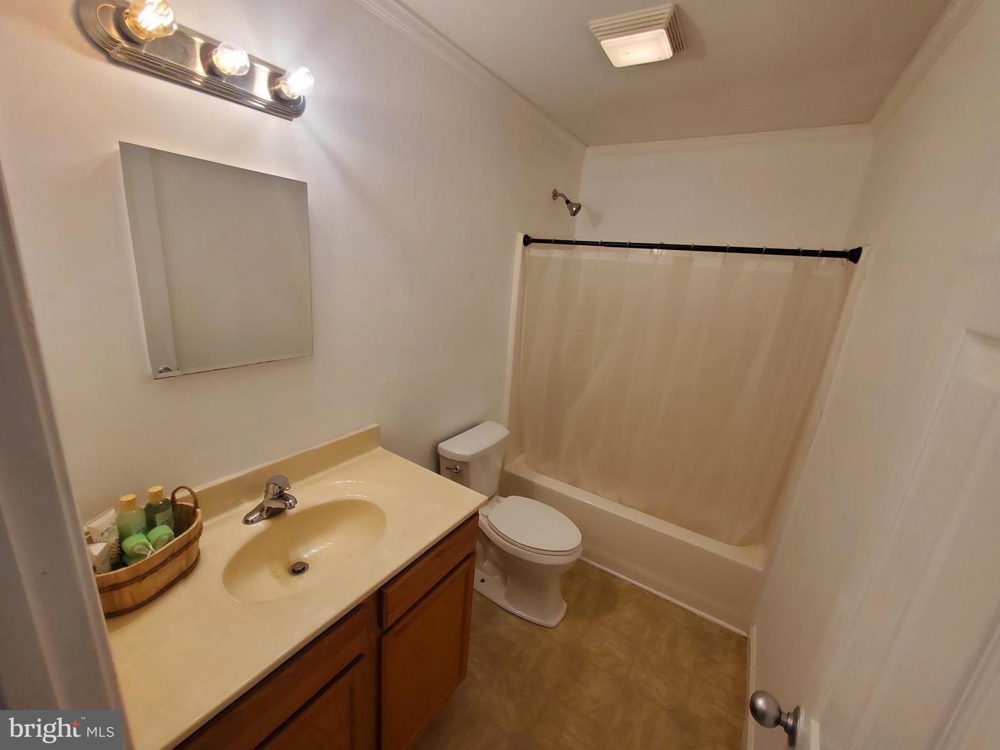 200 MILE RIDGE ESTS, LEBANON CHURCH, Virginia 22641, 4 Bedrooms Bedrooms, ,3 BathroomsBathrooms,Residential,For sale,200 MILE RIDGE ESTS,VASH2012666 MLS # VASH2012666