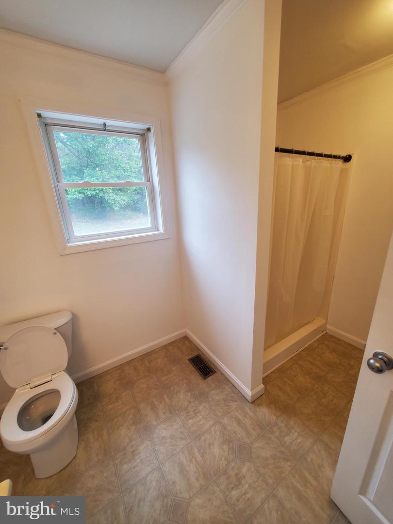 200 MILE RIDGE ESTS, LEBANON CHURCH, Virginia 22641, 4 Bedrooms Bedrooms, ,3 BathroomsBathrooms,Residential,For sale,200 MILE RIDGE ESTS,VASH2012666 MLS # VASH2012666