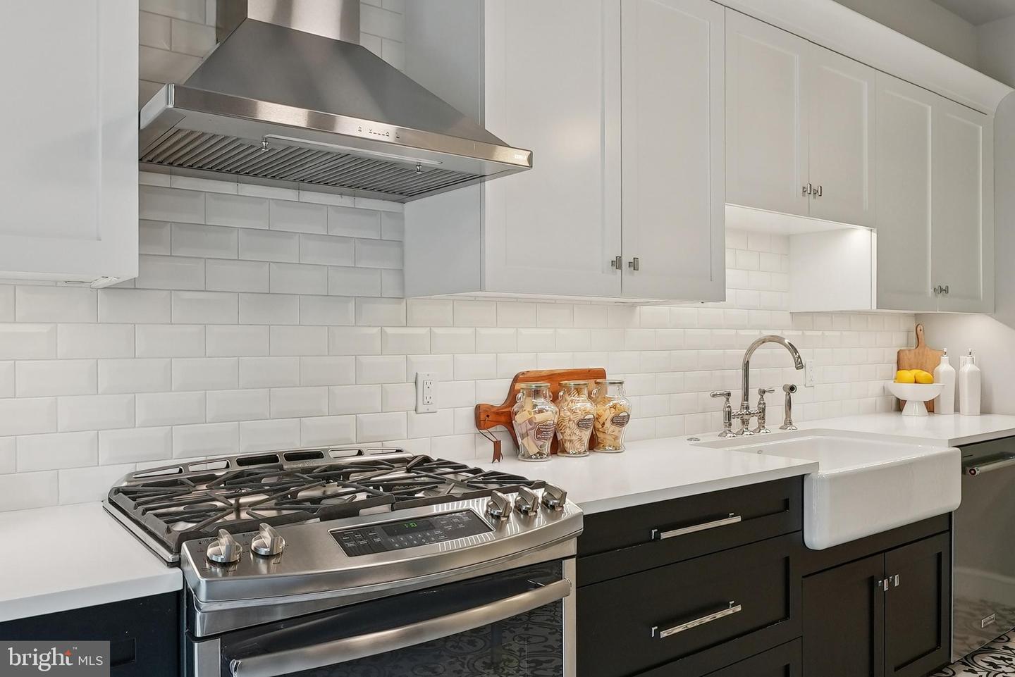 1331 21ST ST NW, WASHINGTON, District Of Columbia 20036, 6 Bedrooms Bedrooms, ,3 BathroomsBathrooms,Residential,For sale,1331 21ST ST NW,DCDC2225074 MLS # DCDC2225074