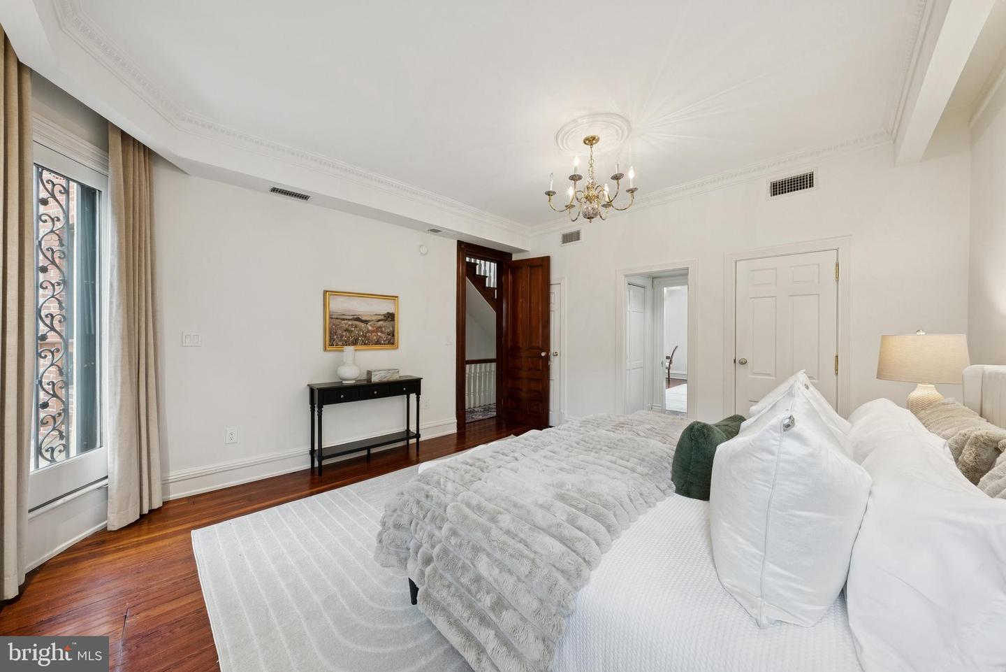 1331 21ST ST NW, WASHINGTON, District Of Columbia 20036, 6 Bedrooms Bedrooms, ,3 BathroomsBathrooms,Residential,For sale,1331 21ST ST NW,DCDC2225074 MLS # DCDC2225074