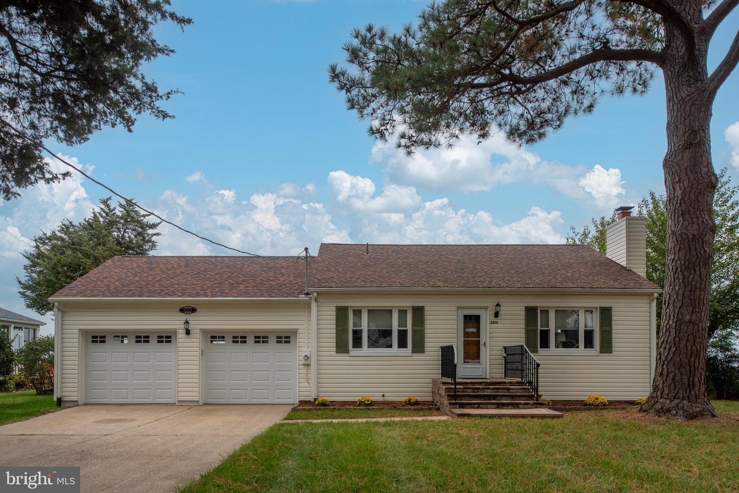 3215 RIVERVIEW DR, COLONIAL BEACH, Virginia 22443, 2 Bedrooms Bedrooms, ,1 BathroomBathrooms,Residential,For sale,3215 RIVERVIEW DR,VAWE2009864 MLS # VAWE2009864