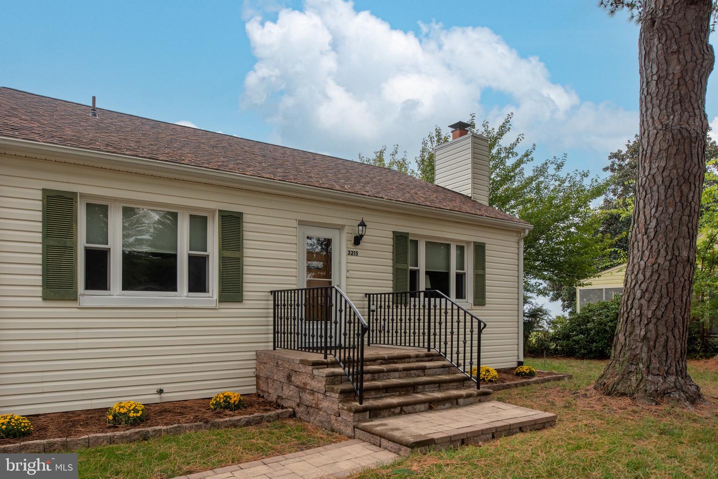 3215 RIVERVIEW DR, COLONIAL BEACH, Virginia 22443, 2 Bedrooms Bedrooms, ,1 BathroomBathrooms,Residential,For sale,3215 RIVERVIEW DR,VAWE2009864 MLS # VAWE2009864