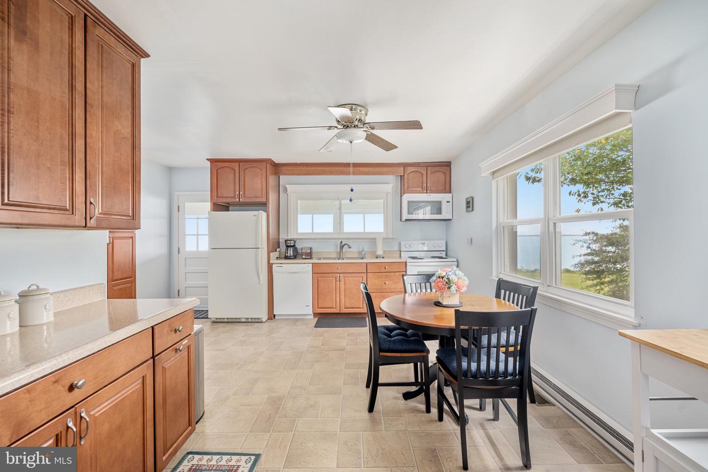 3215 RIVERVIEW DR, COLONIAL BEACH, Virginia 22443, 2 Bedrooms Bedrooms, ,1 BathroomBathrooms,Residential,For sale,3215 RIVERVIEW DR,VAWE2009864 MLS # VAWE2009864