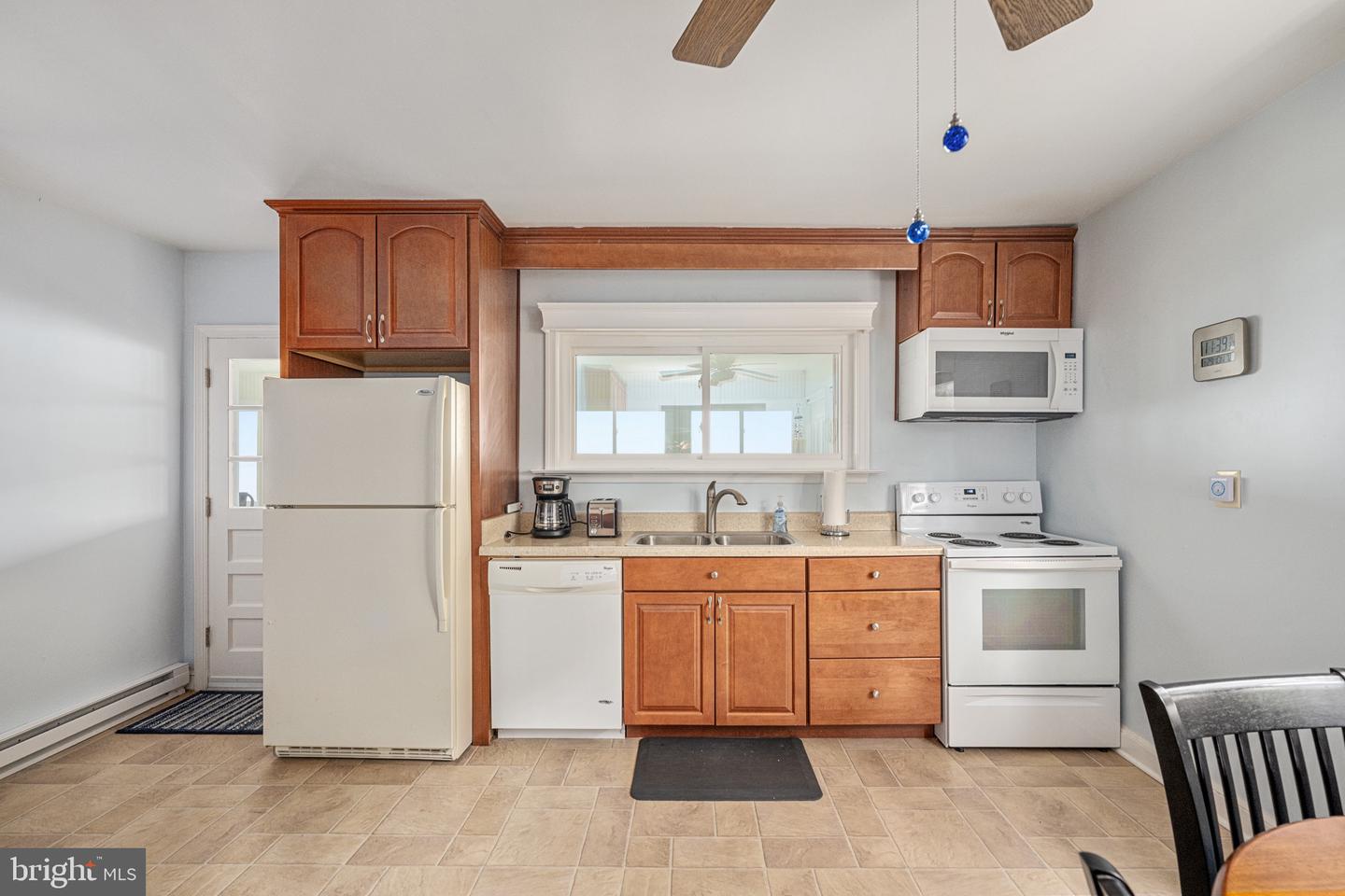 3215 RIVERVIEW DR, COLONIAL BEACH, Virginia 22443, 2 Bedrooms Bedrooms, ,1 BathroomBathrooms,Residential,For sale,3215 RIVERVIEW DR,VAWE2009864 MLS # VAWE2009864