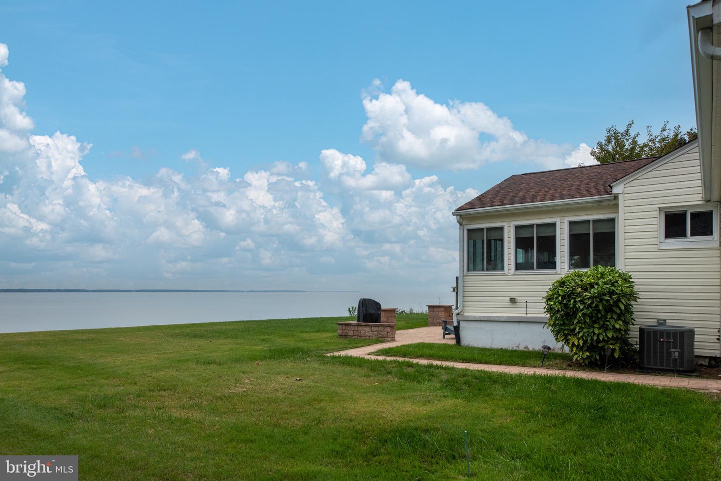 3215 RIVERVIEW DR, COLONIAL BEACH, Virginia 22443, 2 Bedrooms Bedrooms, ,1 BathroomBathrooms,Residential,For sale,3215 RIVERVIEW DR,VAWE2009864 MLS # VAWE2009864