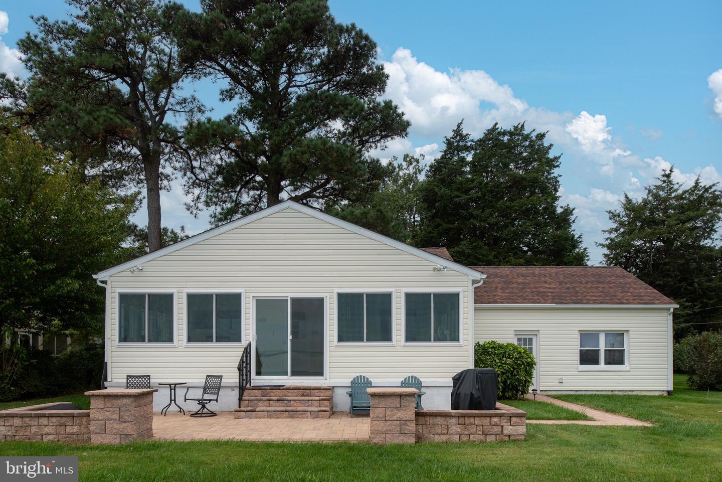 3215 RIVERVIEW DR, COLONIAL BEACH, Virginia 22443, 2 Bedrooms Bedrooms, ,1 BathroomBathrooms,Residential,For sale,3215 RIVERVIEW DR,VAWE2009864 MLS # VAWE2009864