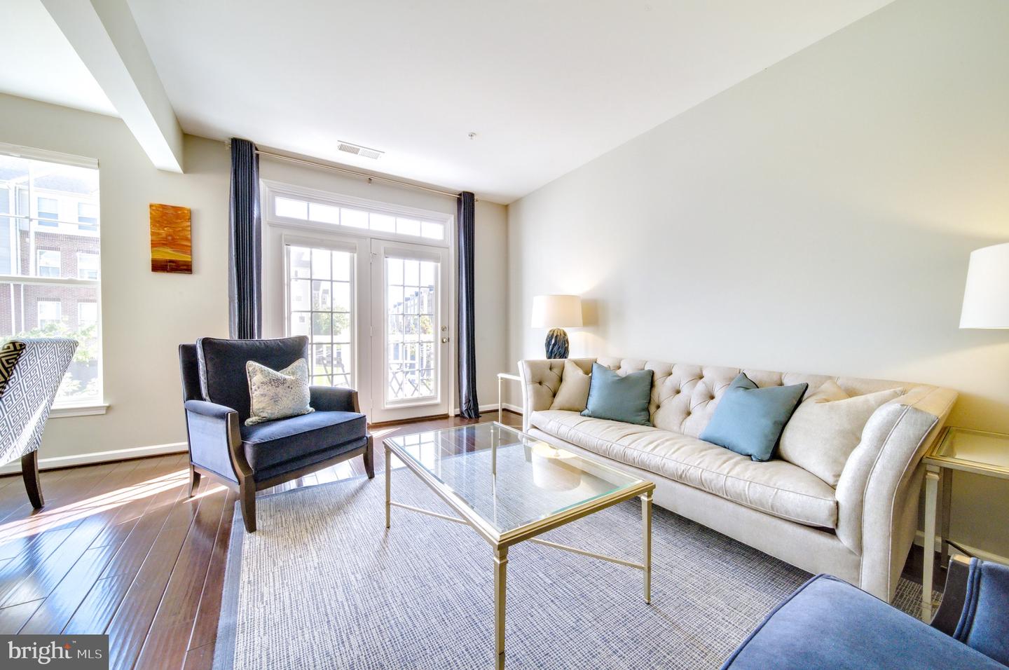 43387 TOWN GATE SQ, CHANTILLY, Virginia 20152, 3 Bedrooms Bedrooms, ,2 BathroomsBathrooms,Residential,For sale,43387 TOWN GATE SQ,VALO2108060 MLS # VALO2108060