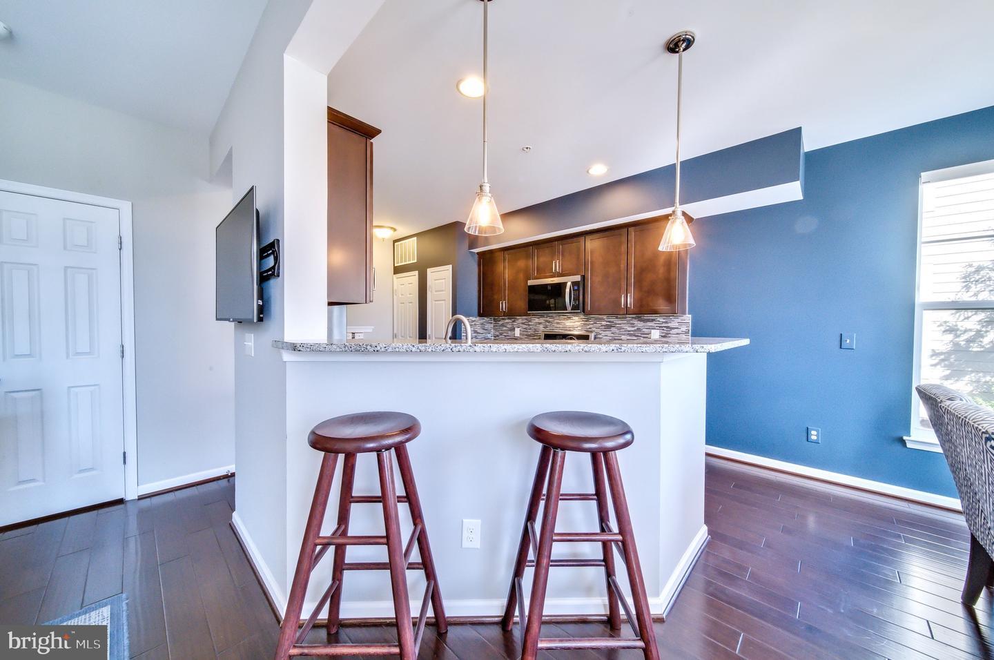 43387 TOWN GATE SQ, CHANTILLY, Virginia 20152, 3 Bedrooms Bedrooms, ,2 BathroomsBathrooms,Residential,For sale,43387 TOWN GATE SQ,VALO2108060 MLS # VALO2108060