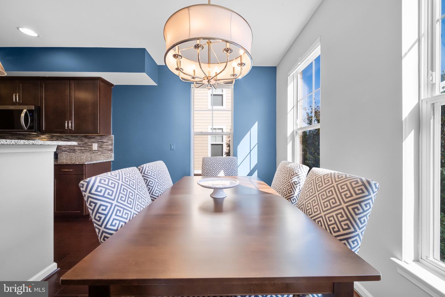 43387 TOWN GATE SQ, CHANTILLY, Virginia 20152, 3 Bedrooms Bedrooms, ,2 BathroomsBathrooms,Residential,For sale,43387 TOWN GATE SQ,VALO2108060 MLS # VALO2108060
