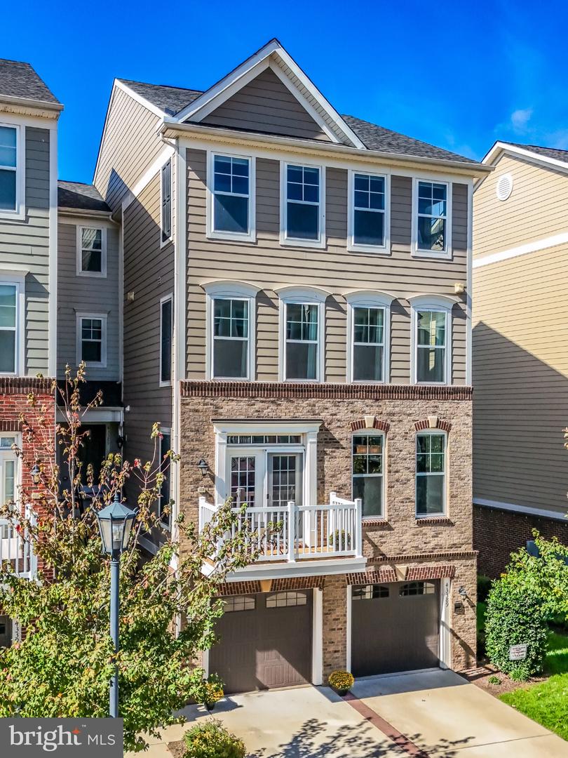 43387 TOWN GATE SQ, CHANTILLY, Virginia 20152, 3 Bedrooms Bedrooms, ,2 BathroomsBathrooms,Residential,For sale,43387 TOWN GATE SQ,VALO2108060 MLS # VALO2108060