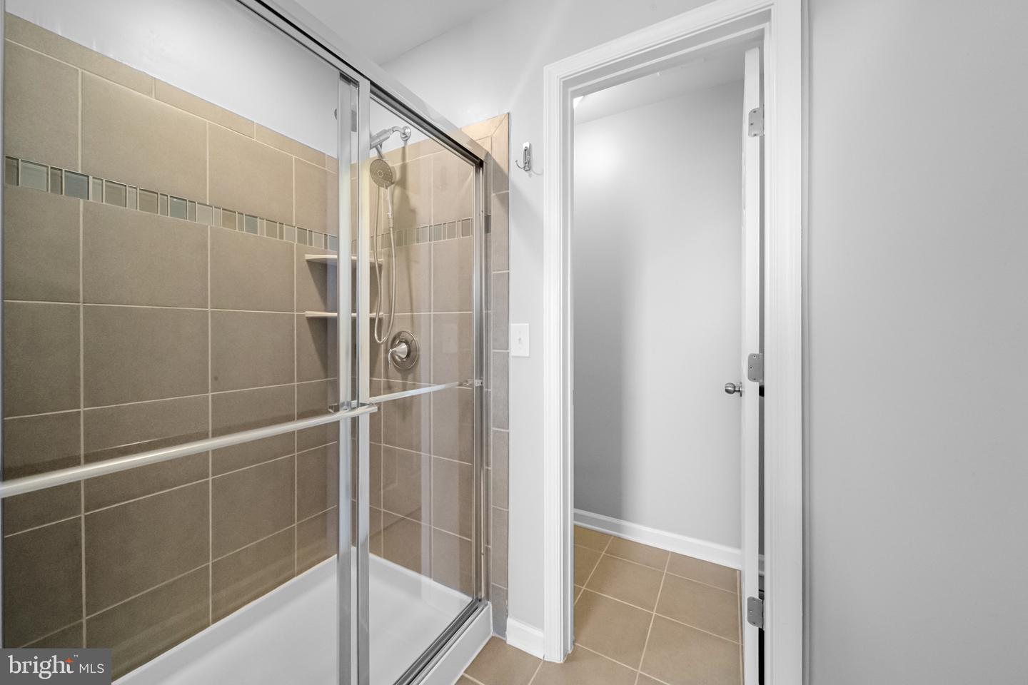 43387 TOWN GATE SQ, CHANTILLY, Virginia 20152, 3 Bedrooms Bedrooms, ,2 BathroomsBathrooms,Residential,For sale,43387 TOWN GATE SQ,VALO2108060 MLS # VALO2108060