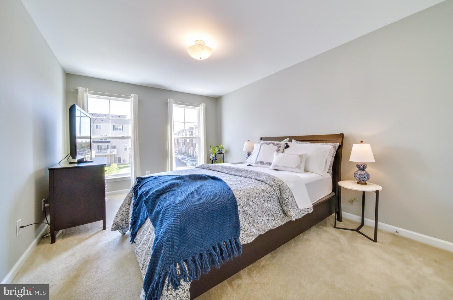 43387 TOWN GATE SQ, CHANTILLY, Virginia 20152, 3 Bedrooms Bedrooms, ,2 BathroomsBathrooms,Residential,For sale,43387 TOWN GATE SQ,VALO2108060 MLS # VALO2108060