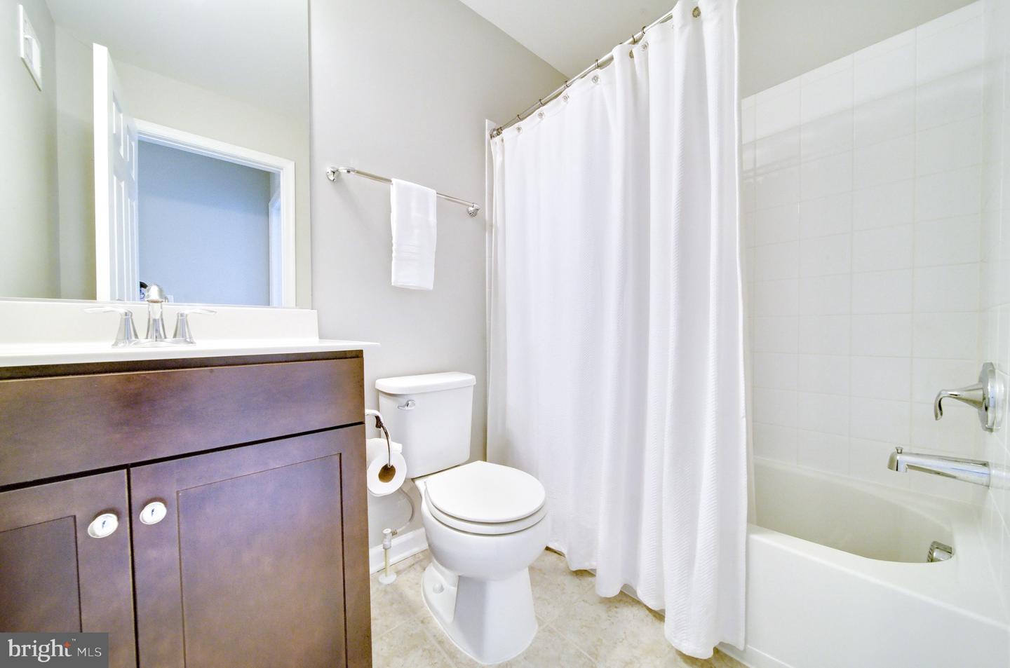 43387 TOWN GATE SQ, CHANTILLY, Virginia 20152, 3 Bedrooms Bedrooms, ,2 BathroomsBathrooms,Residential,For sale,43387 TOWN GATE SQ,VALO2108060 MLS # VALO2108060