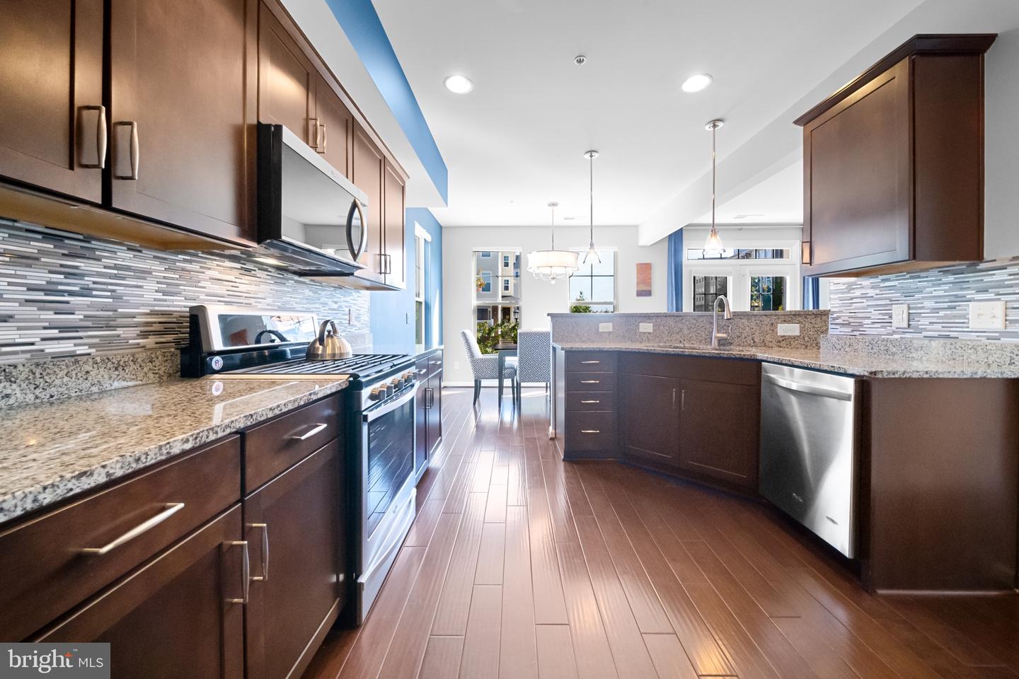 43387 TOWN GATE SQ, CHANTILLY, Virginia 20152, 3 Bedrooms Bedrooms, ,2 BathroomsBathrooms,Residential,For sale,43387 TOWN GATE SQ,VALO2108060 MLS # VALO2108060