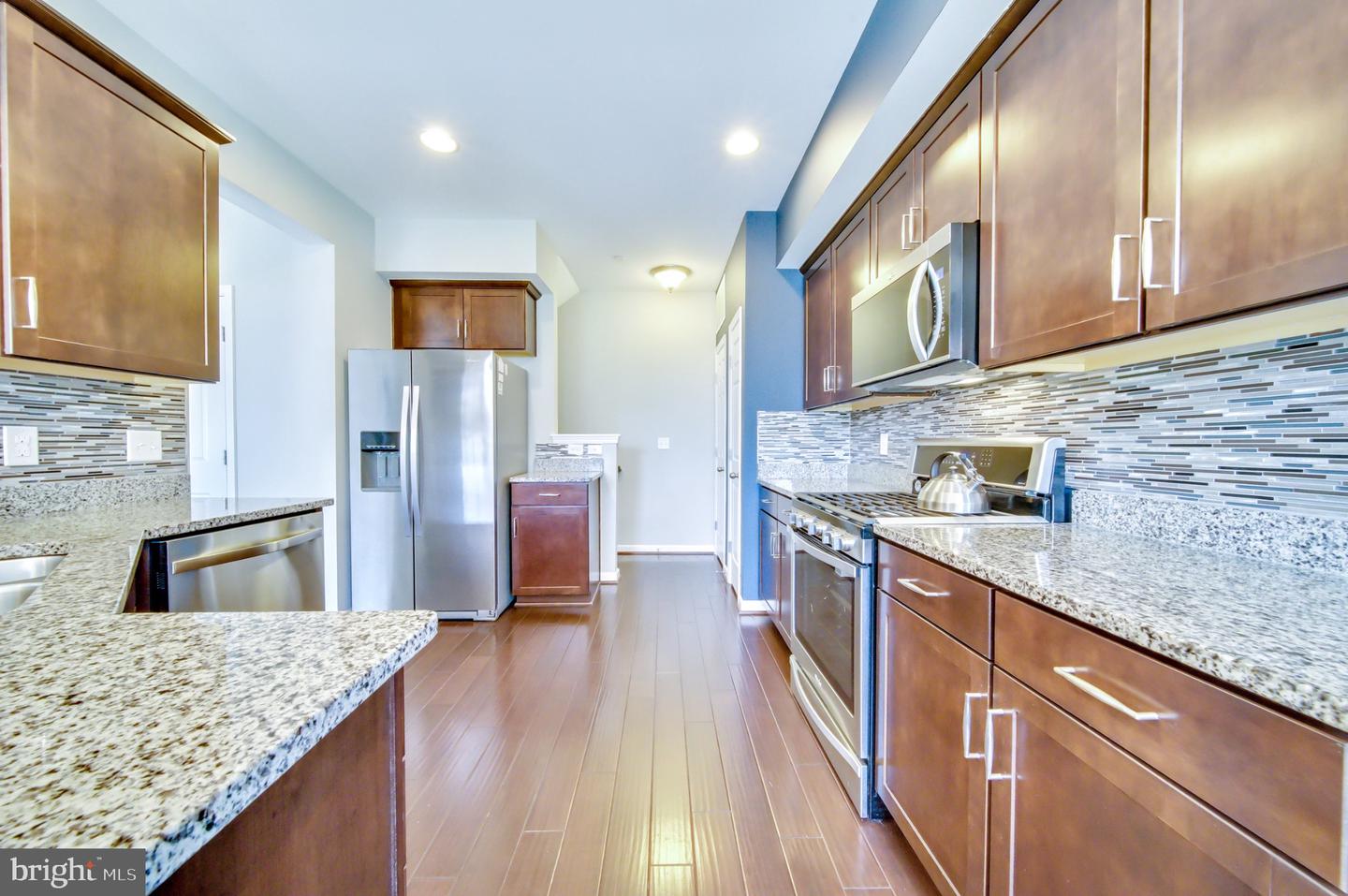43387 TOWN GATE SQ, CHANTILLY, Virginia 20152, 3 Bedrooms Bedrooms, ,2 BathroomsBathrooms,Residential,For sale,43387 TOWN GATE SQ,VALO2108060 MLS # VALO2108060