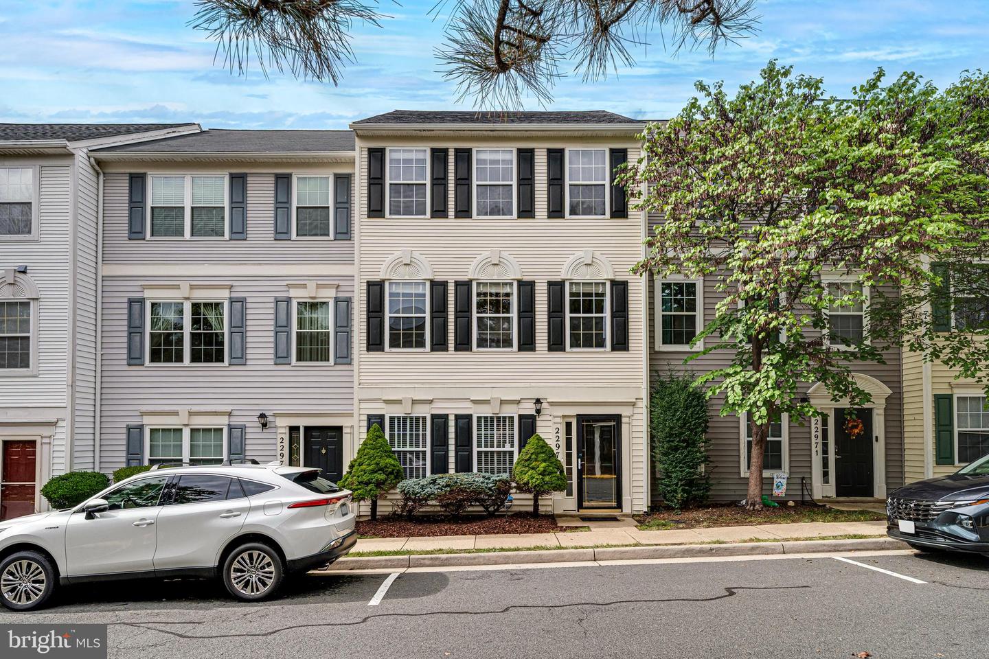 22973 WHITEHALL TER, STERLING, Virginia 20166, 3 Bedrooms Bedrooms, ,3 BathroomsBathrooms,Residential,For sale,22973 WHITEHALL TER,VALO2108098 MLS # VALO2108098