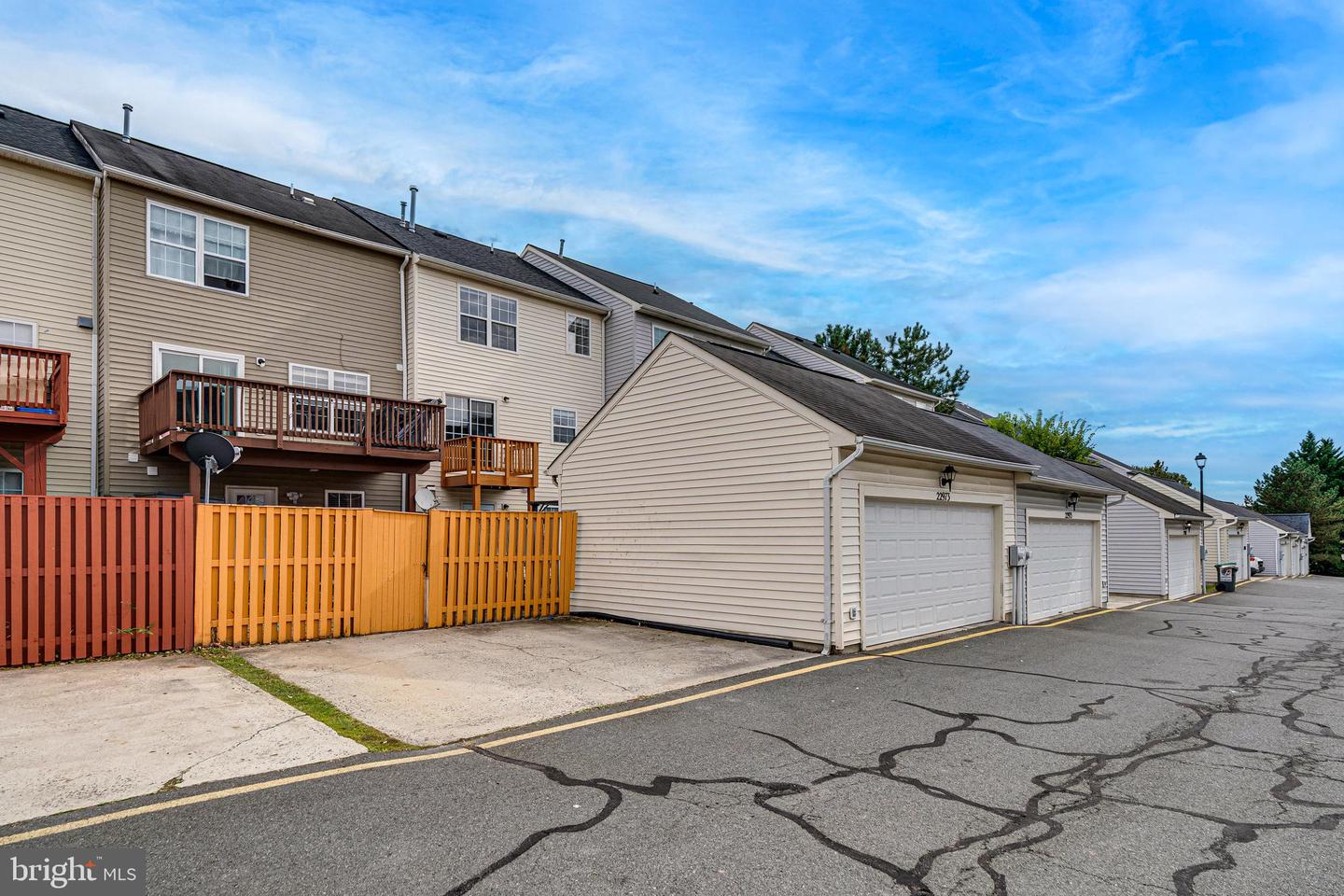 22973 WHITEHALL TER, STERLING, Virginia 20166, 3 Bedrooms Bedrooms, ,3 BathroomsBathrooms,Residential,For sale,22973 WHITEHALL TER,VALO2108098 MLS # VALO2108098
