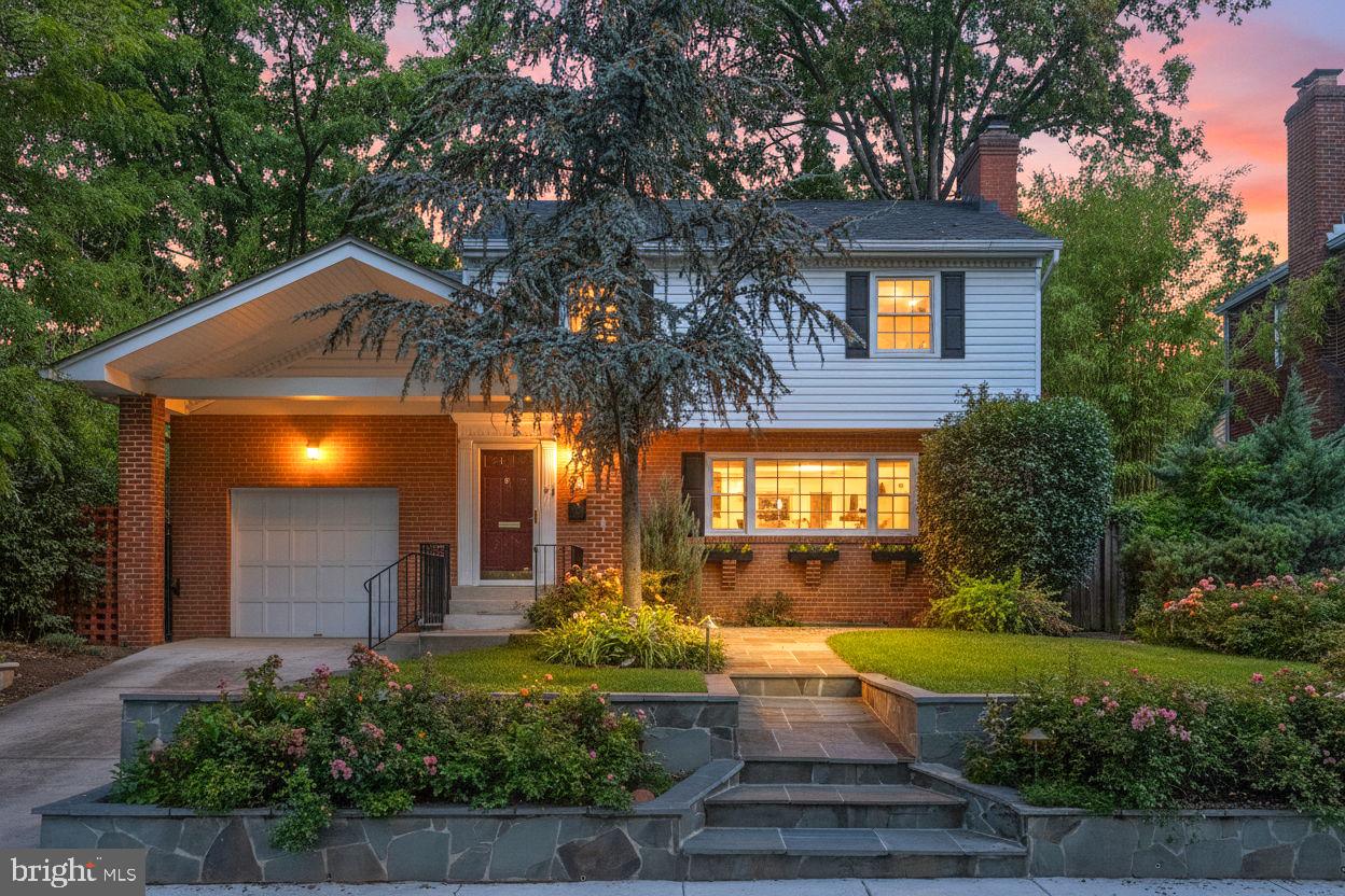 1417 21ST ST S, ARLINGTON, Virginia 22202, 5 Bedrooms Bedrooms, ,4 BathroomsBathrooms,Residential,For sale,1417 21ST ST S,VAAR2064448 MLS # VAAR2064448