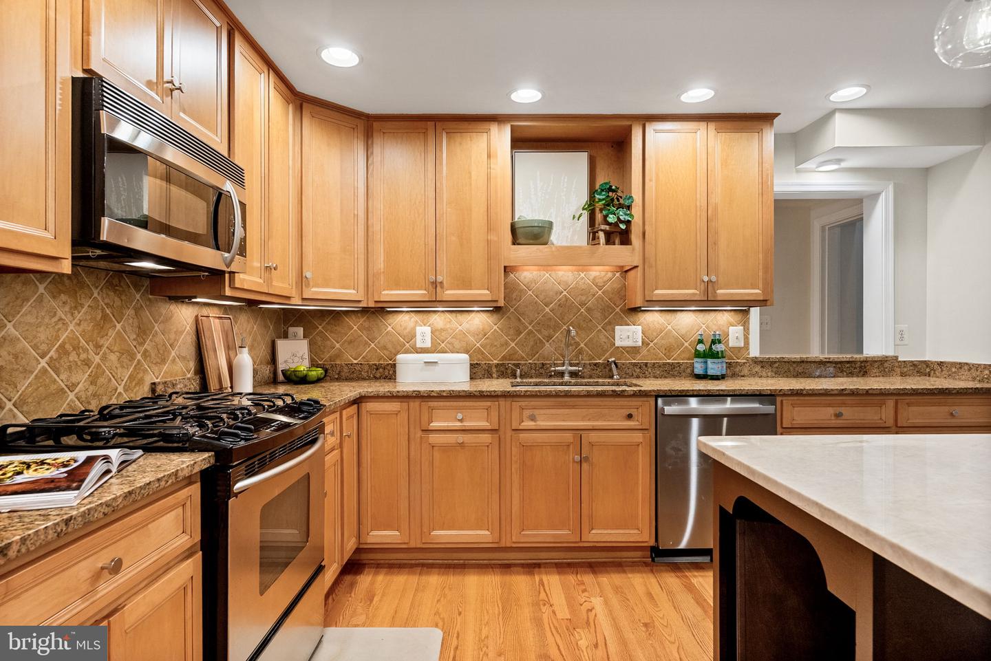 1417 21ST ST S, ARLINGTON, Virginia 22202, 5 Bedrooms Bedrooms, ,4 BathroomsBathrooms,Residential,For sale,1417 21ST ST S,VAAR2064448 MLS # VAAR2064448