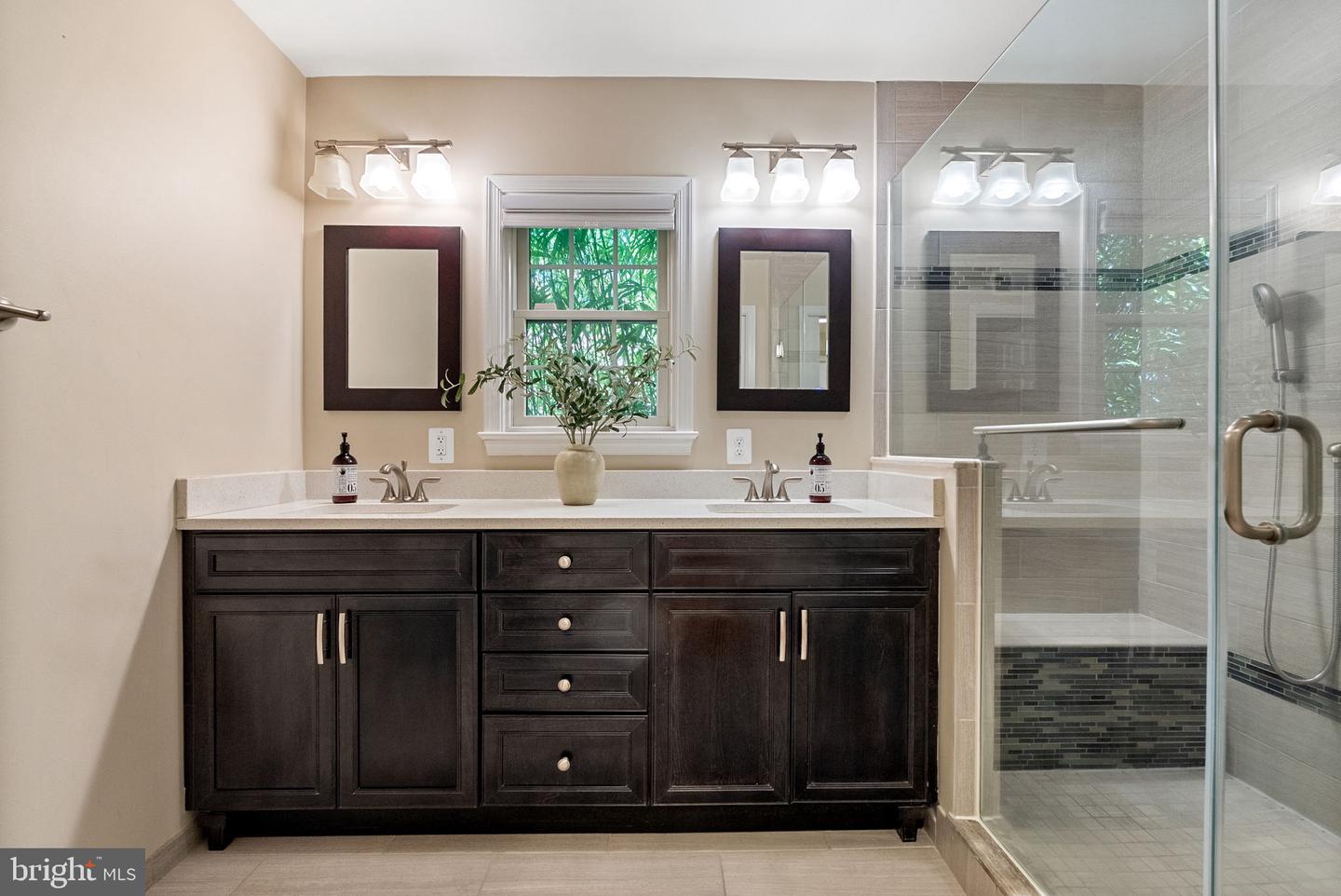 1417 21ST ST S, ARLINGTON, Virginia 22202, 5 Bedrooms Bedrooms, ,4 BathroomsBathrooms,Residential,For sale,1417 21ST ST S,VAAR2064448 MLS # VAAR2064448