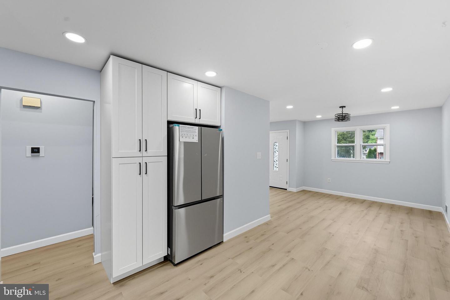 12605 OAKWOOD DR, WOODBRIDGE, Virginia 22192, 4 Bedrooms Bedrooms, 8 Rooms Rooms,3 BathroomsBathrooms,Residential,For sale,12605 OAKWOOD DR,VAPW2105306 MLS # VAPW2105306