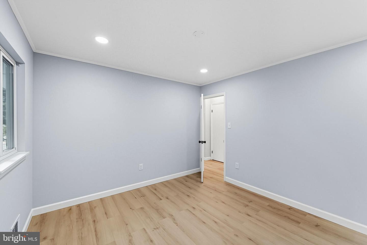 12605 OAKWOOD DR, WOODBRIDGE, Virginia 22192, 4 Bedrooms Bedrooms, 8 Rooms Rooms,3 BathroomsBathrooms,Residential,For sale,12605 OAKWOOD DR,VAPW2105306 MLS # VAPW2105306