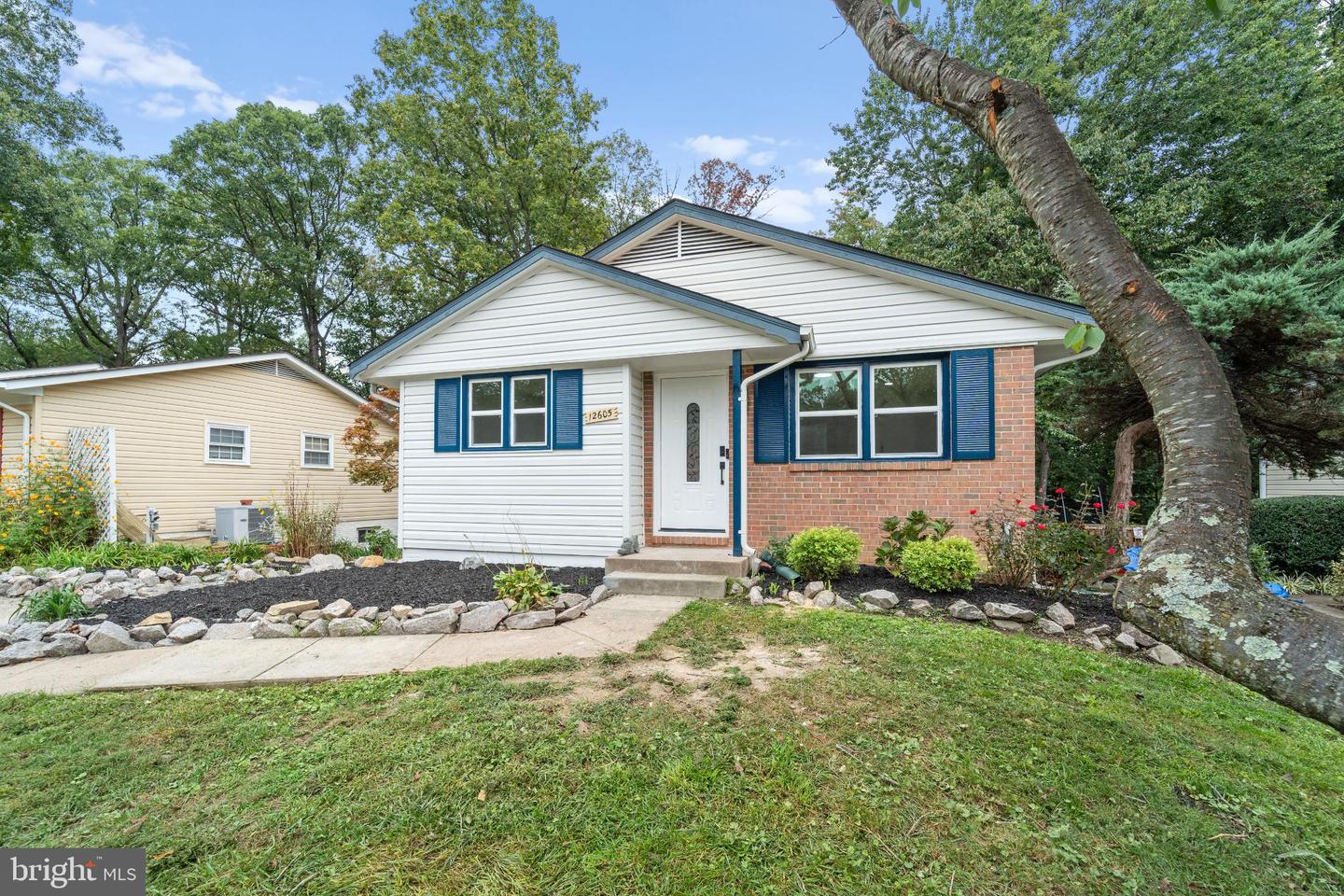 12605 OAKWOOD DR, WOODBRIDGE, Virginia 22192, 4 Bedrooms Bedrooms, 8 Rooms Rooms,3 BathroomsBathrooms,Residential,For sale,12605 OAKWOOD DR,VAPW2105306 MLS # VAPW2105306