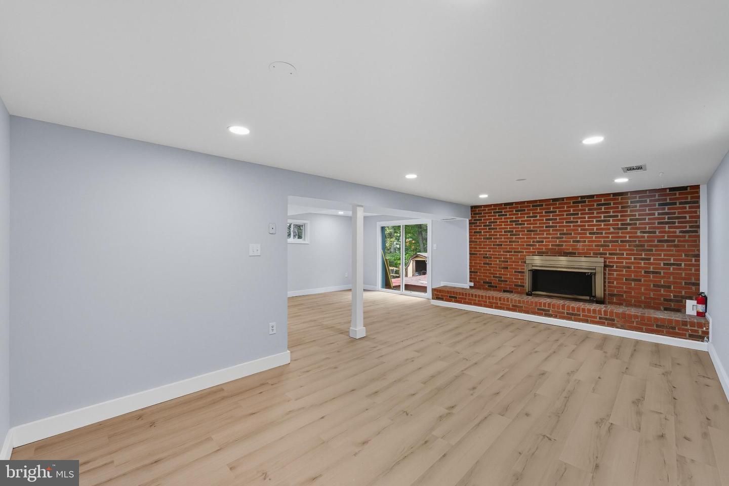 12605 OAKWOOD DR, WOODBRIDGE, Virginia 22192, 4 Bedrooms Bedrooms, 8 Rooms Rooms,3 BathroomsBathrooms,Residential,For sale,12605 OAKWOOD DR,VAPW2105306 MLS # VAPW2105306